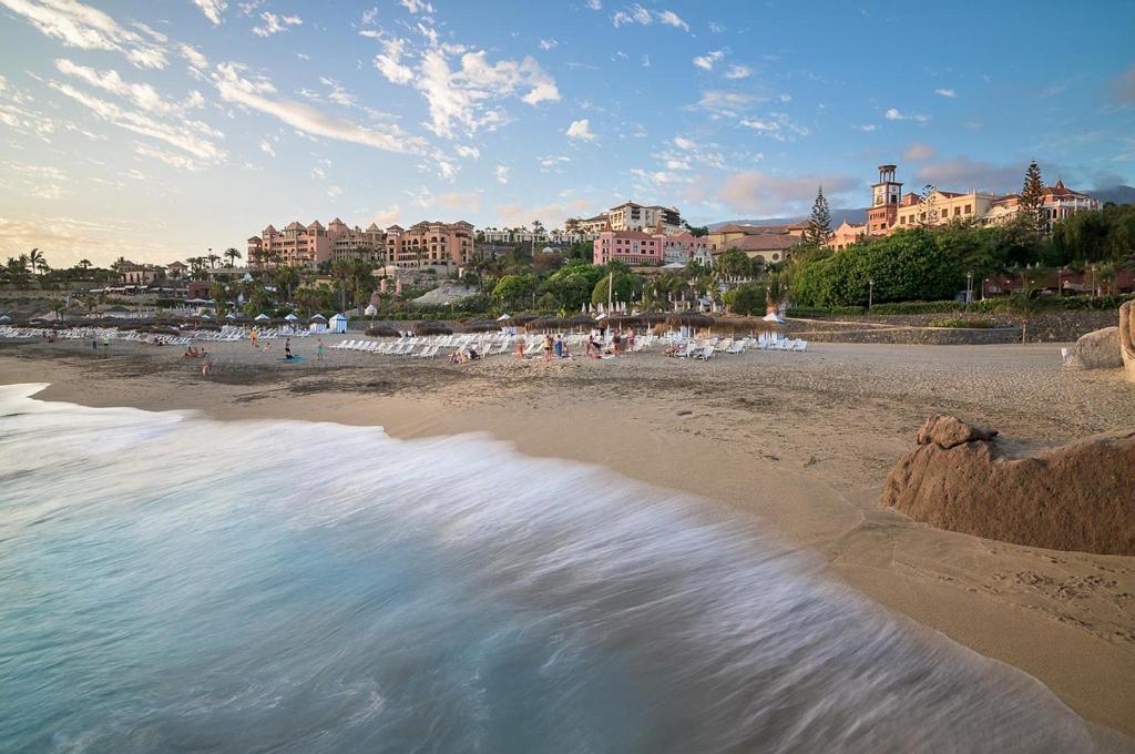 Playa Del Duque-Amazing Views 2 Bedroom Costa Adeje (Tenerife) Exterior foto